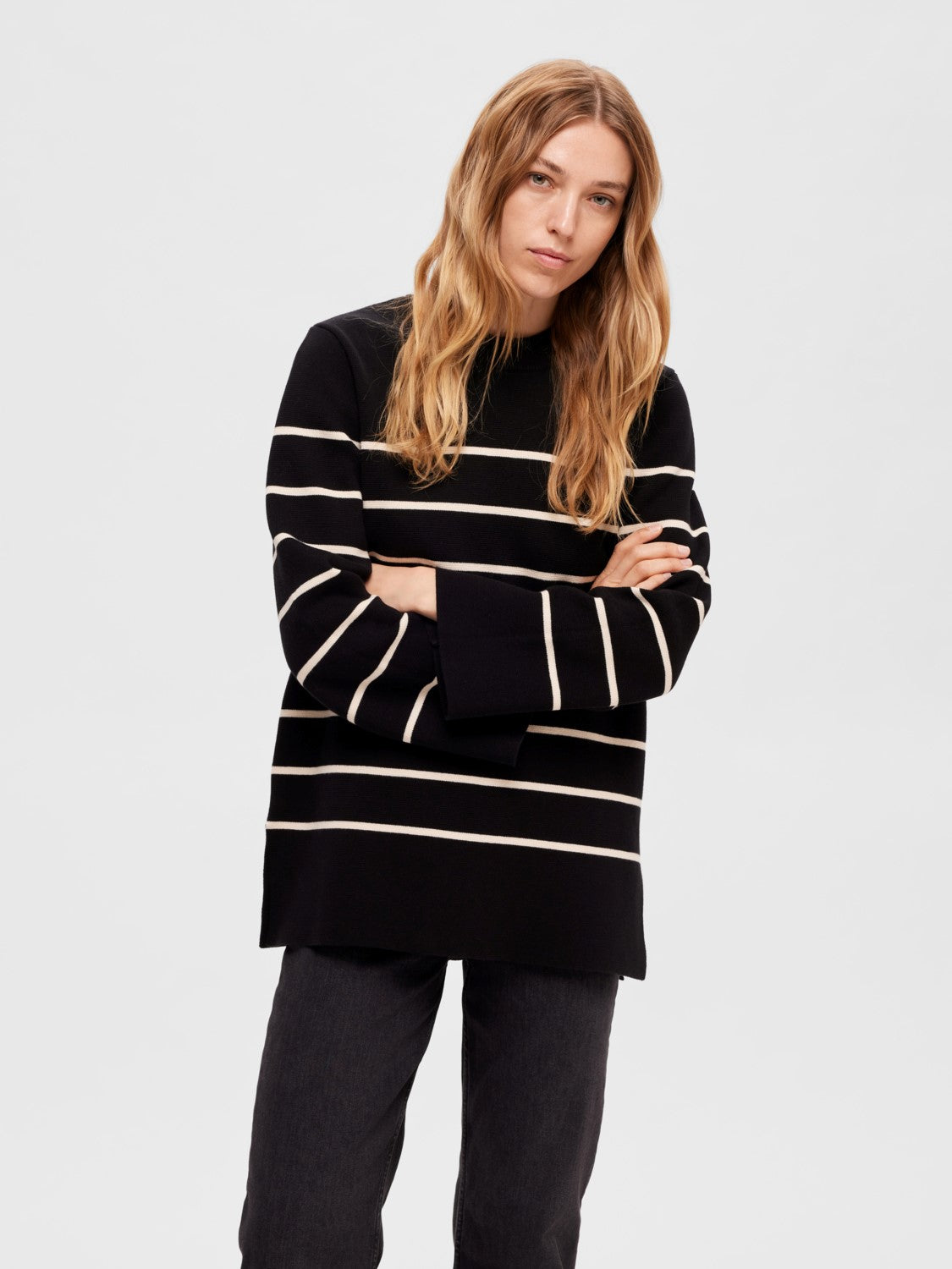 Liva LS Long Knit O-Neck - Black