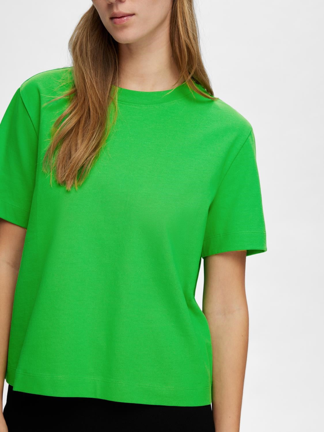 Essential Ss Boxy Tee - Classic Green