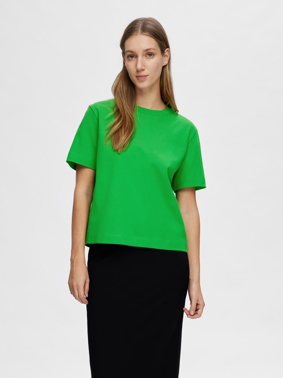 Essential Ss Boxy Tee - Classic Green