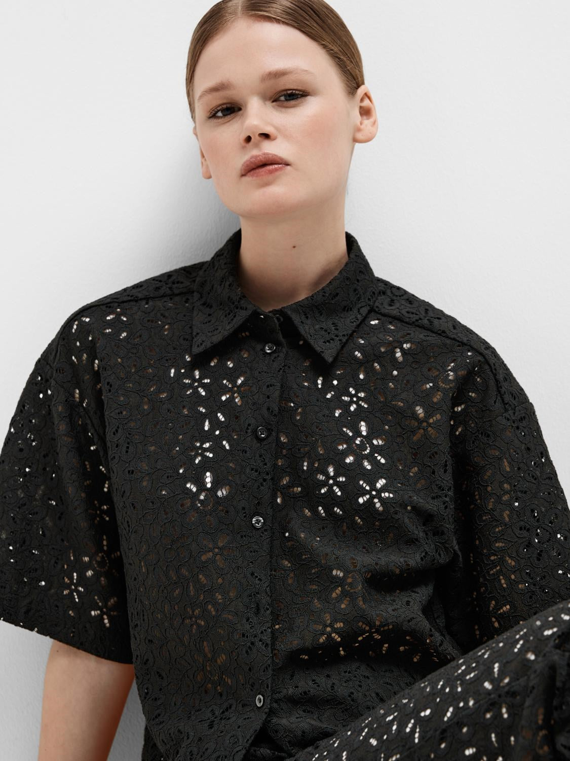 Karola 2/4 Oversize Lace Shirt B - Svart
