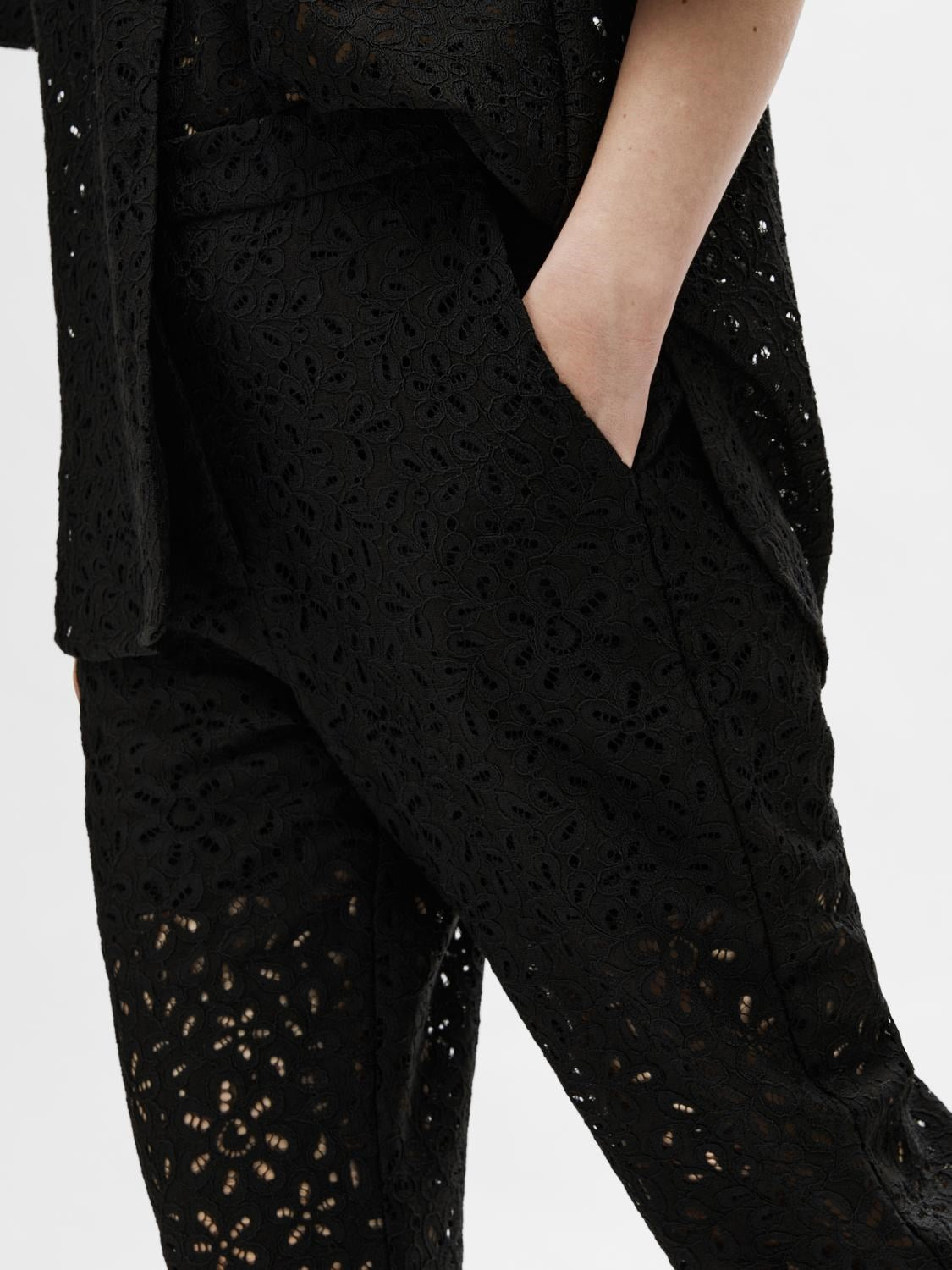 Karola Hw Flared Lace Pant B - Black