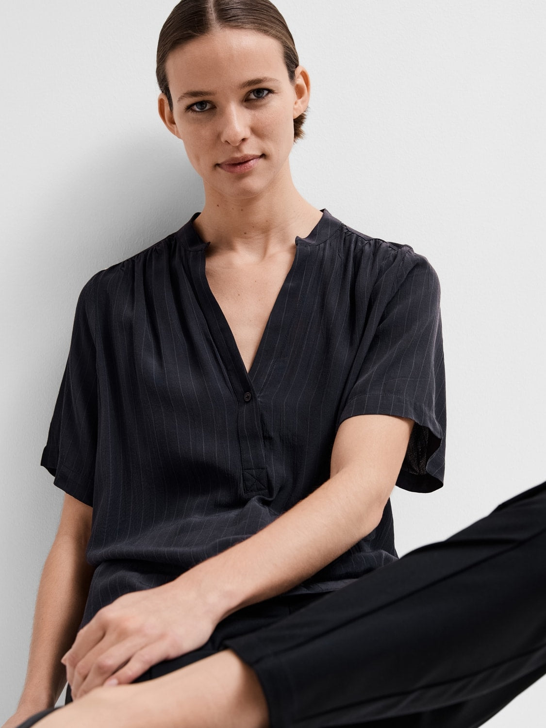 Susie-Mivia SS Top - Dark Sapphire