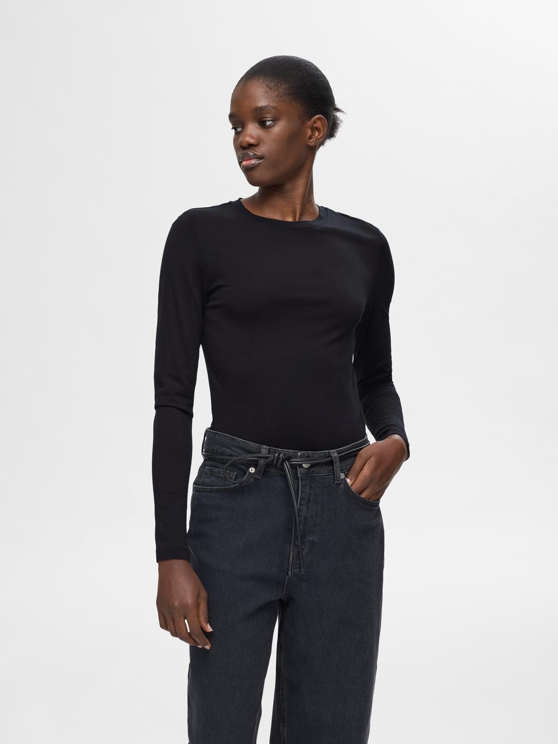 Wola Ls O-Neck - Black