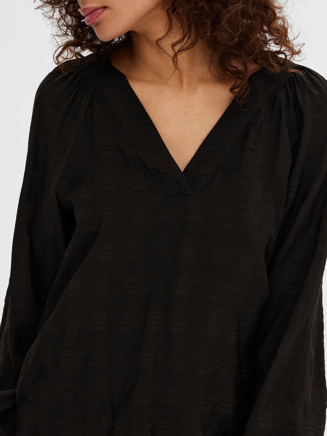 Percy Ls V-Neck Top At - Black