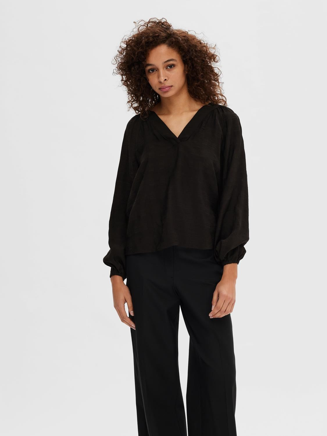 Percy Ls V-Neck Top At - Black