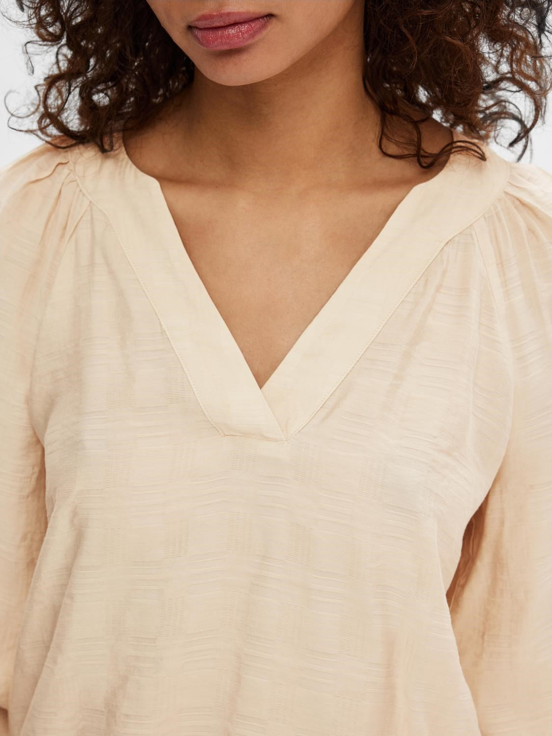 Percy Ls V-Neck Top At - Birch