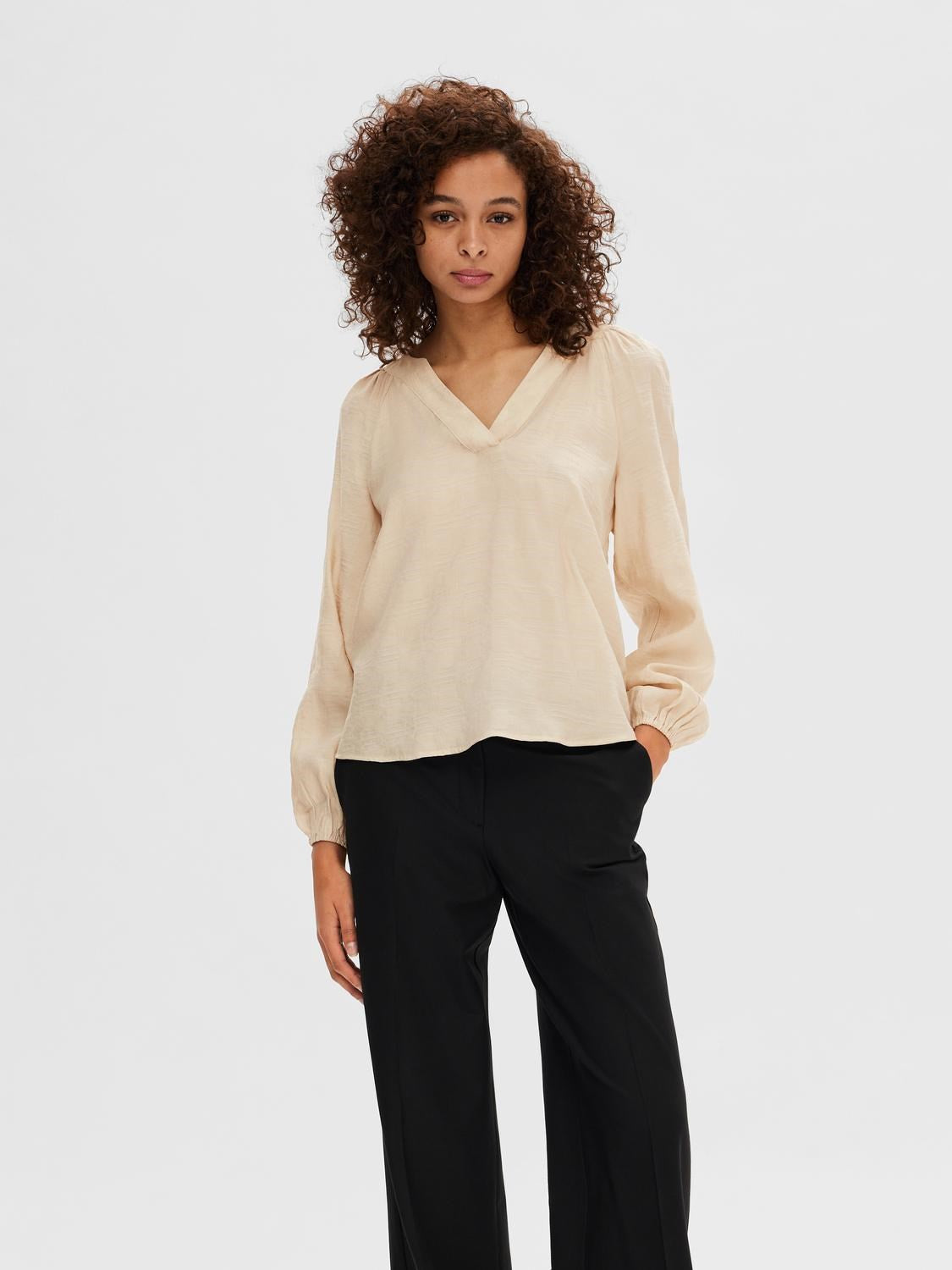 Percy Ls V-Neck Top At - Birch