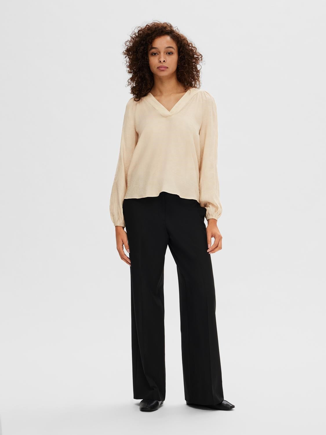 Percy Ls V-Neck Top At - Birch