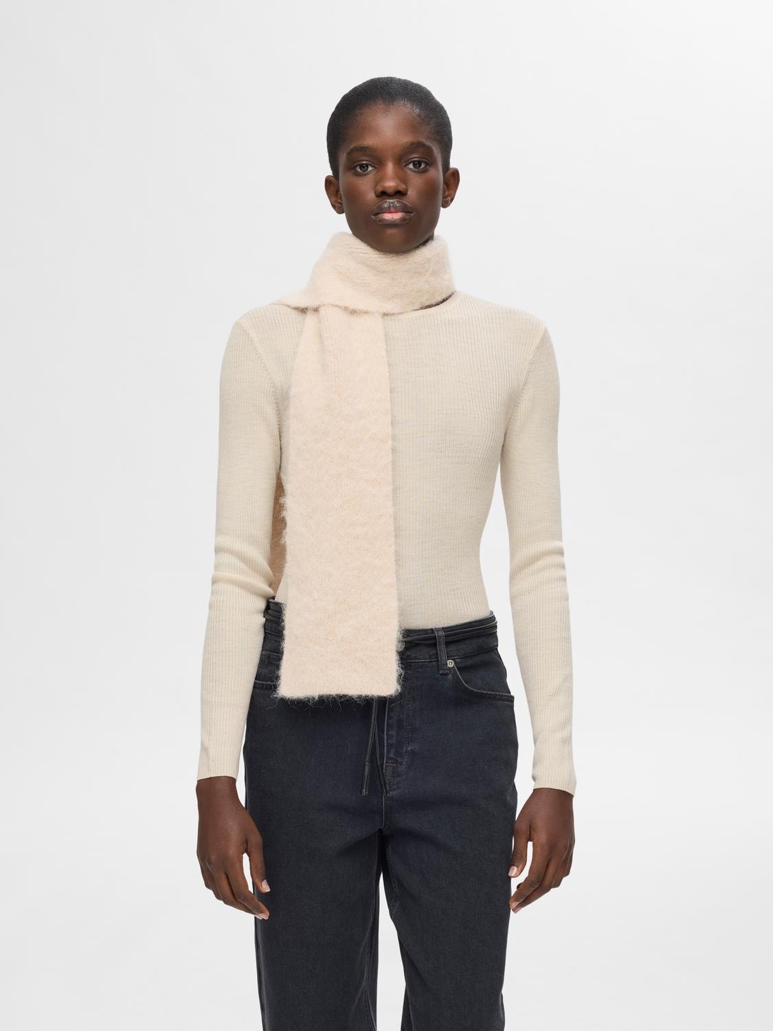 Naja Ls Knit O-Neck - Birch