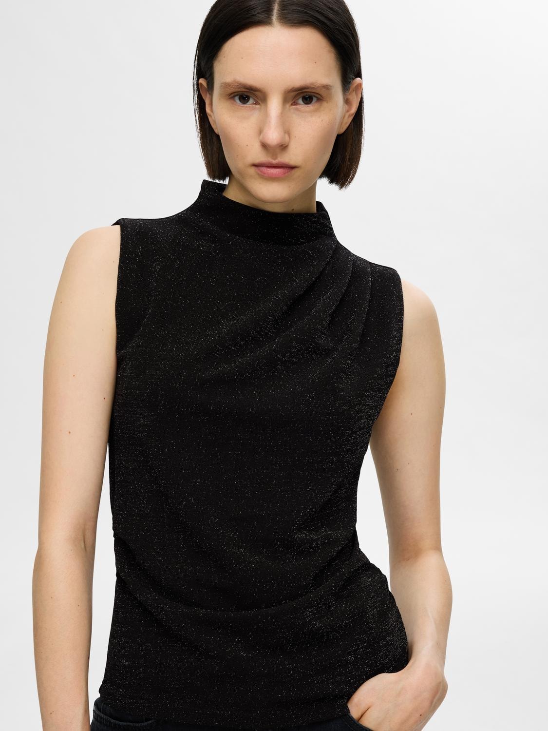 Marwa Sl High Neck Top - Black