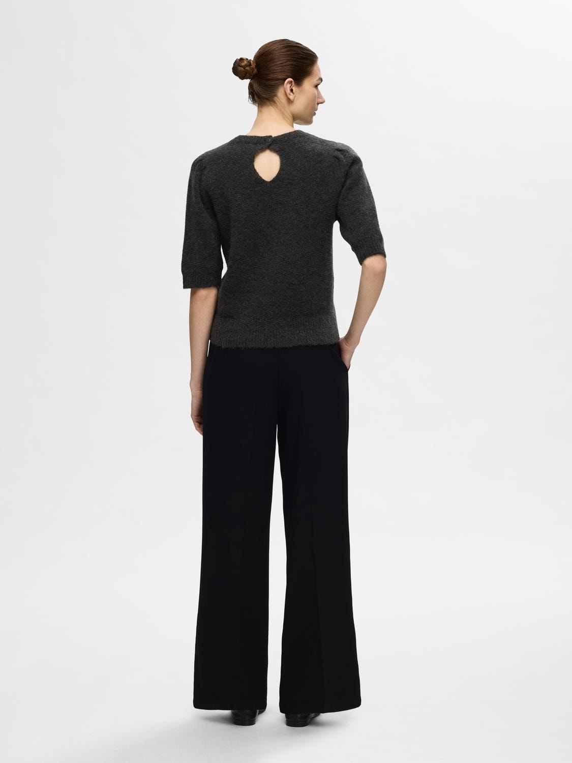 Lulu Ss Open Back Knit O-Neck - Volcanic Ash Melange