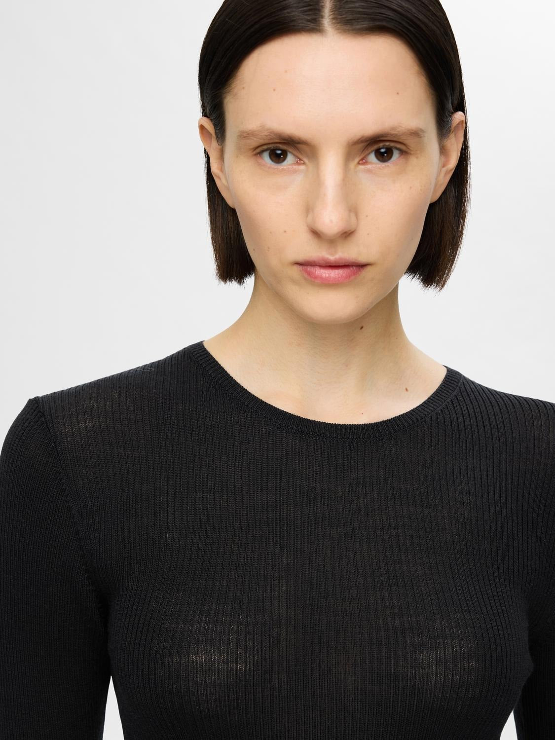 Naja Ls Knit O-Neck - Black