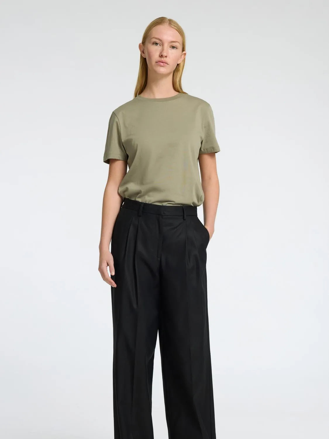 Myessential Ss O-Neck Tee Noos - Vetiver