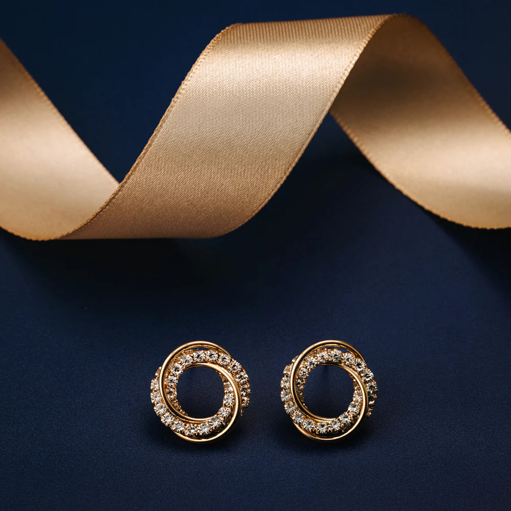 Interlocking Pave Open Circle Stud Earrings - Pale Gold