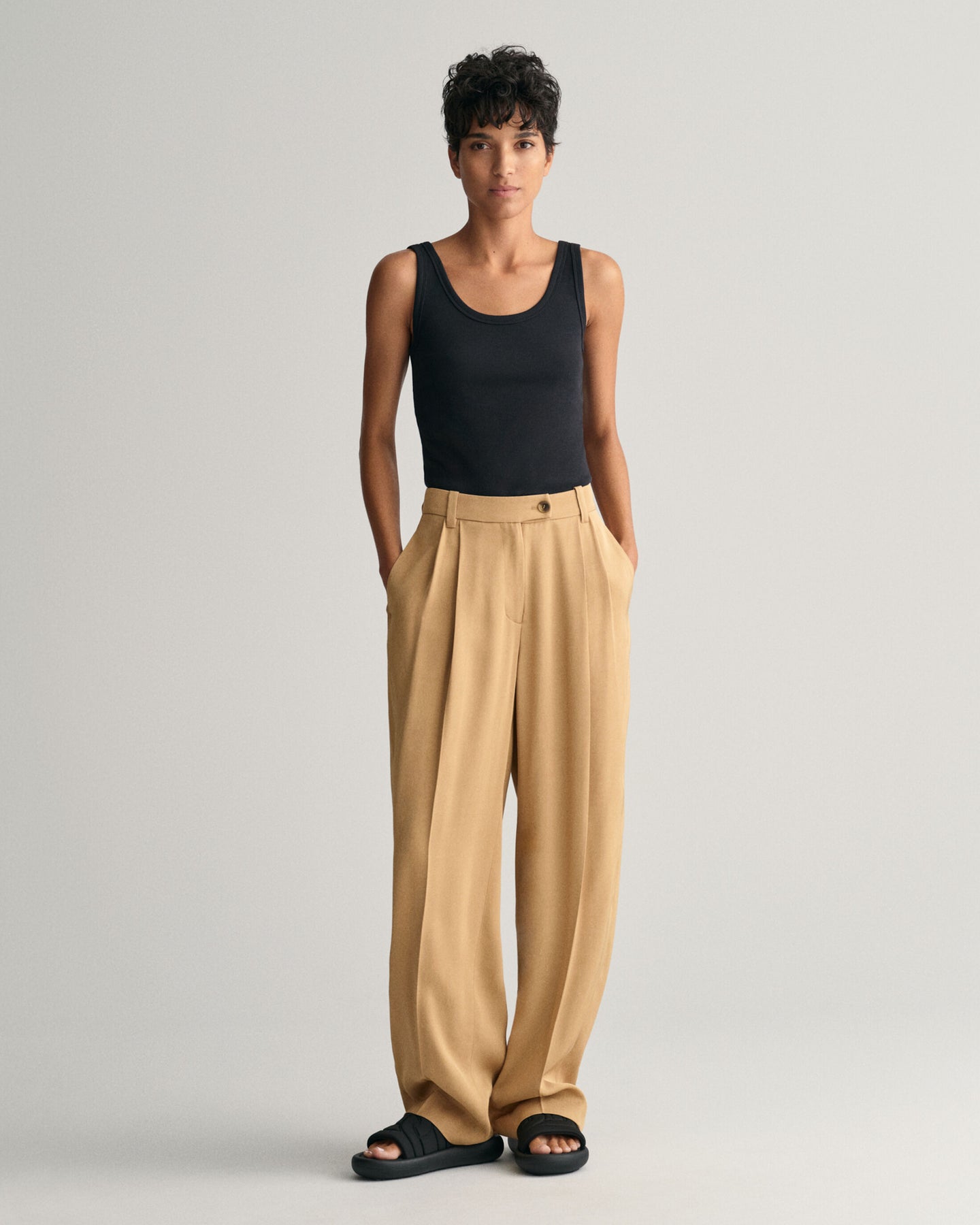 Slim Ribbed Tank Top - Black