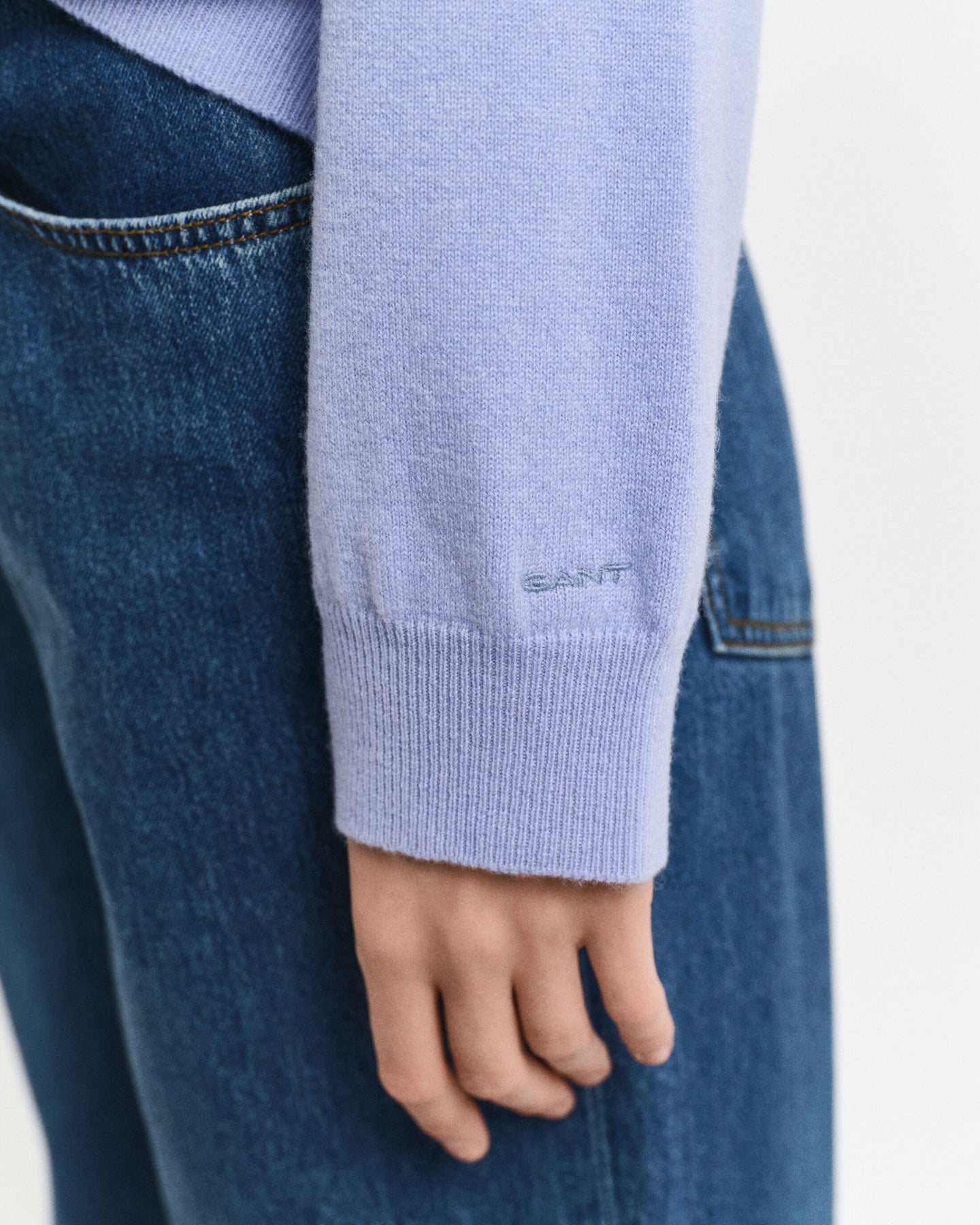Superfine Lambswool C-Neck - Clear Sky