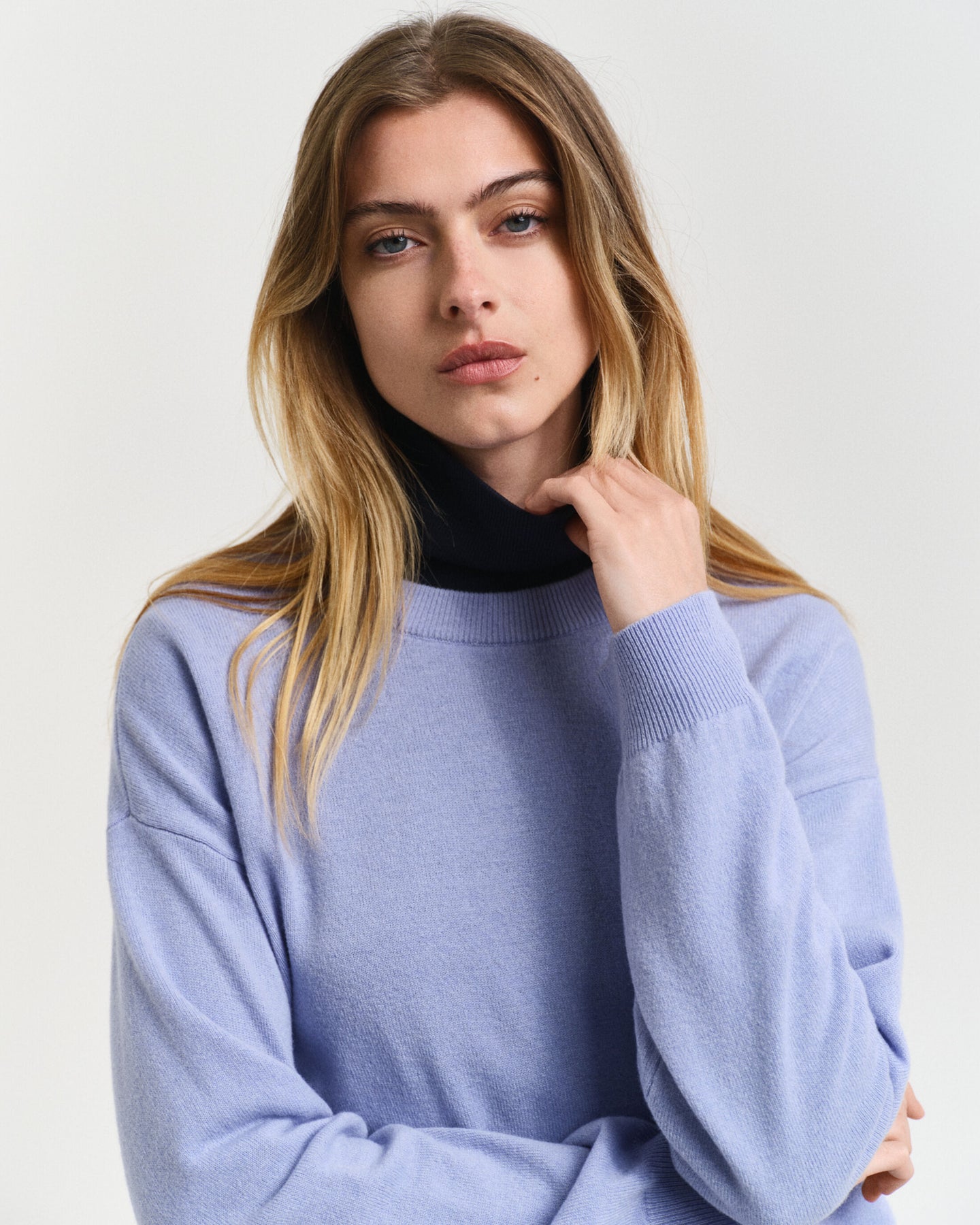 Superfine Lambswool C-Neck - Clear Sky