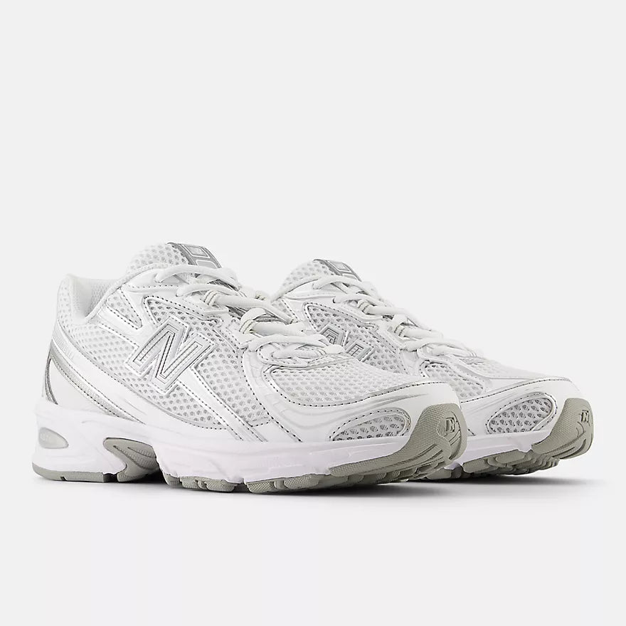New Balance 740 White