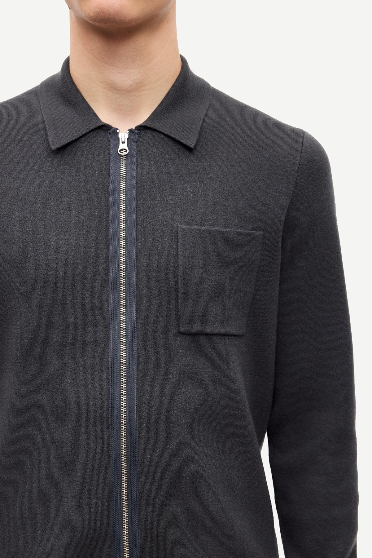 Guna X Zip - Black Oyster