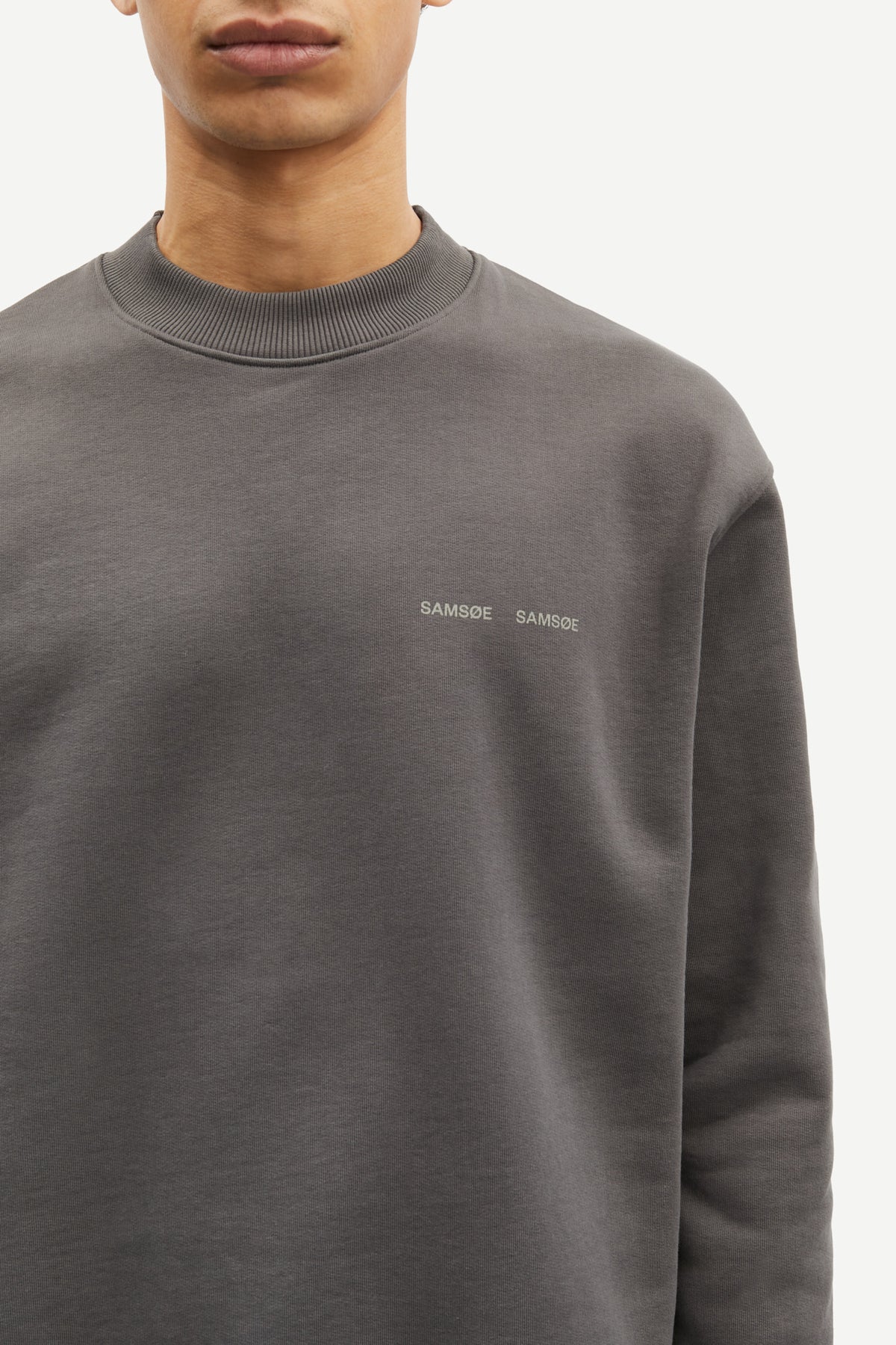 Norsbro Crew Neck - Volcanic Ash