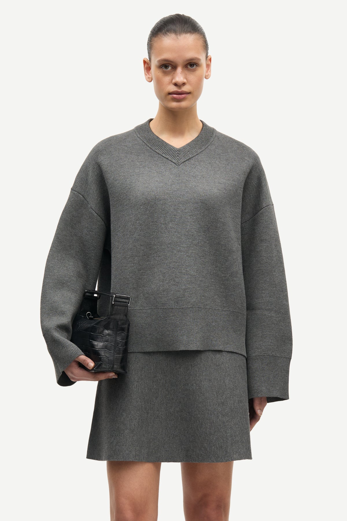 Salula V-Neck - Mörkgrå