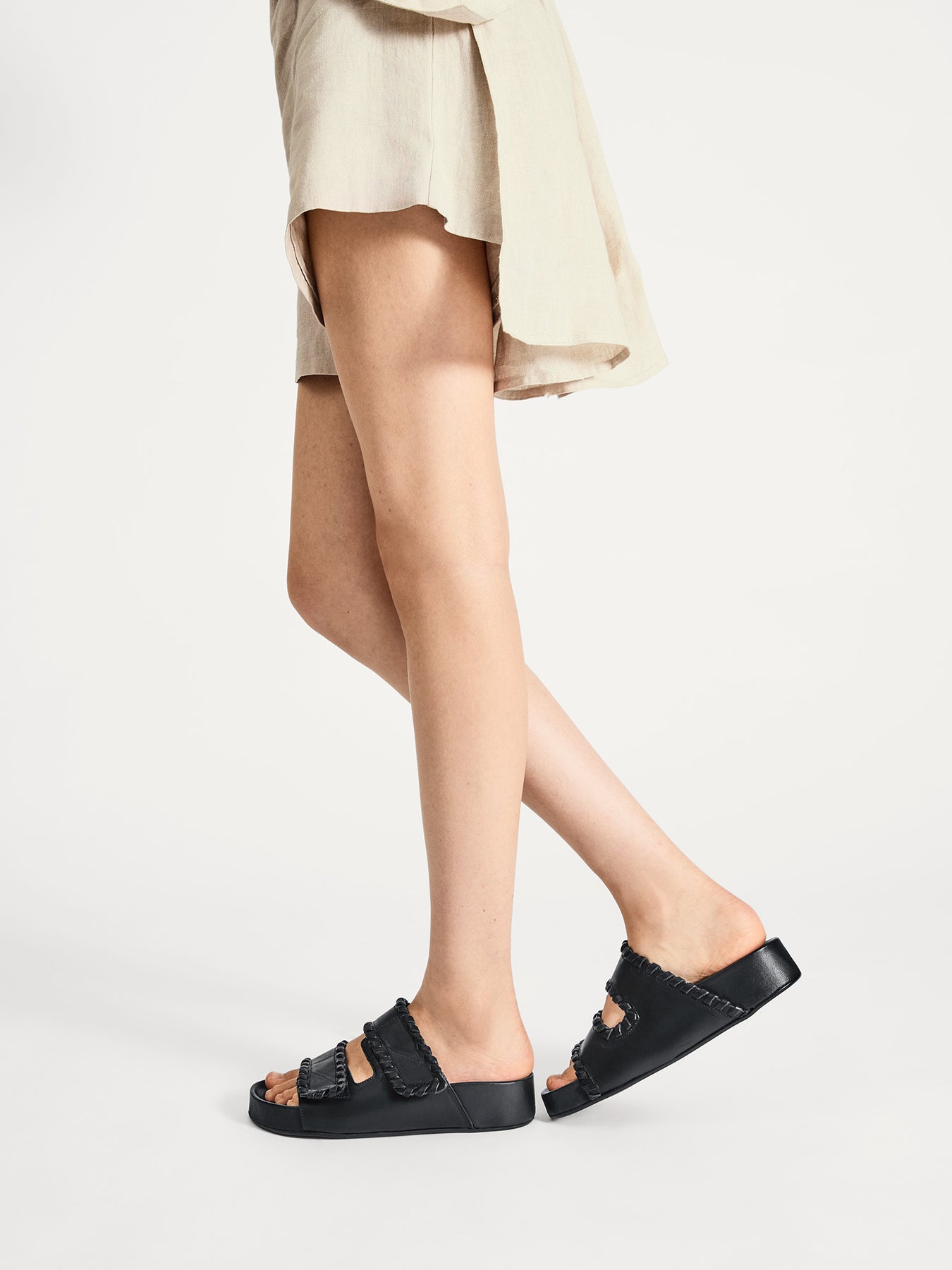 Furlo Stitch Vacchetta - Black