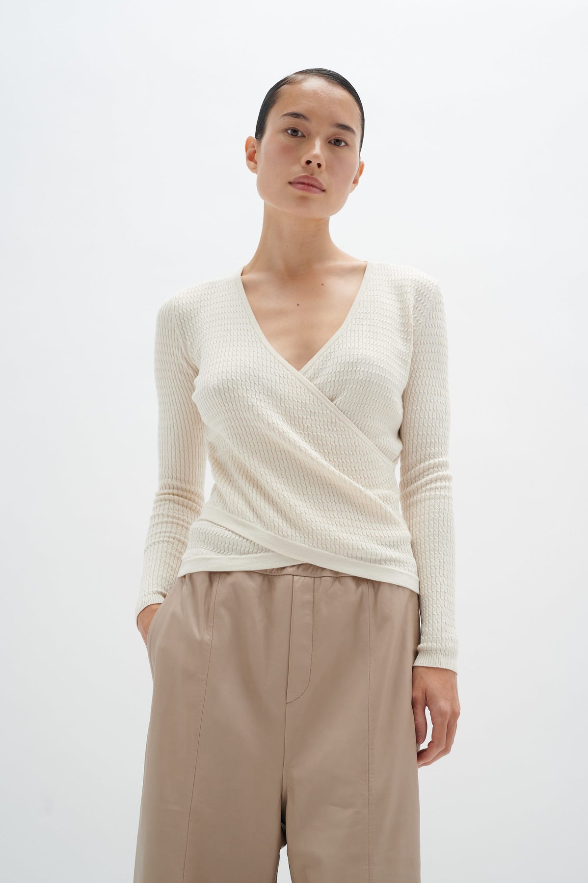 ImimiIW Wrap Pullover - Vanilla