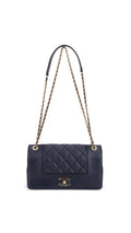 Chanel Mademoiselle Flap Bag Medium - Mörkblå