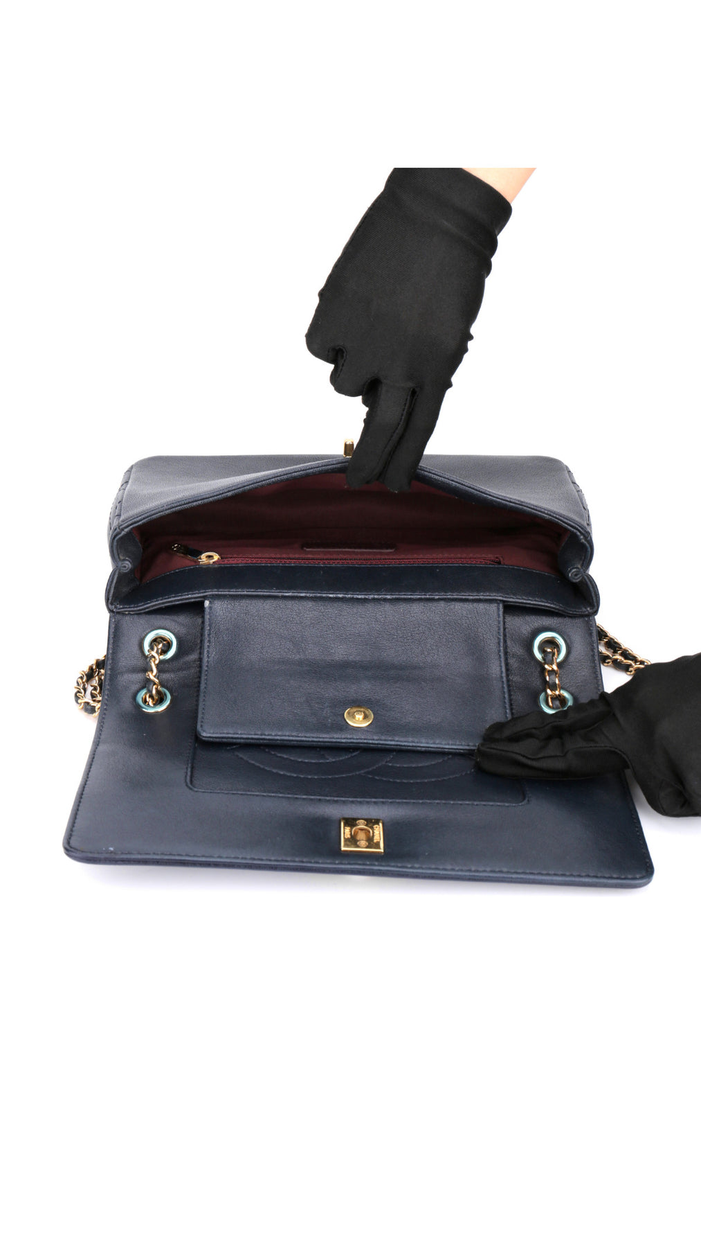 Chanel Mademoiselle Flap Bag Medium - Mörkblå