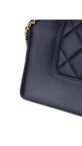Chanel Mademoiselle Flap Bag Medium - Mörkblå