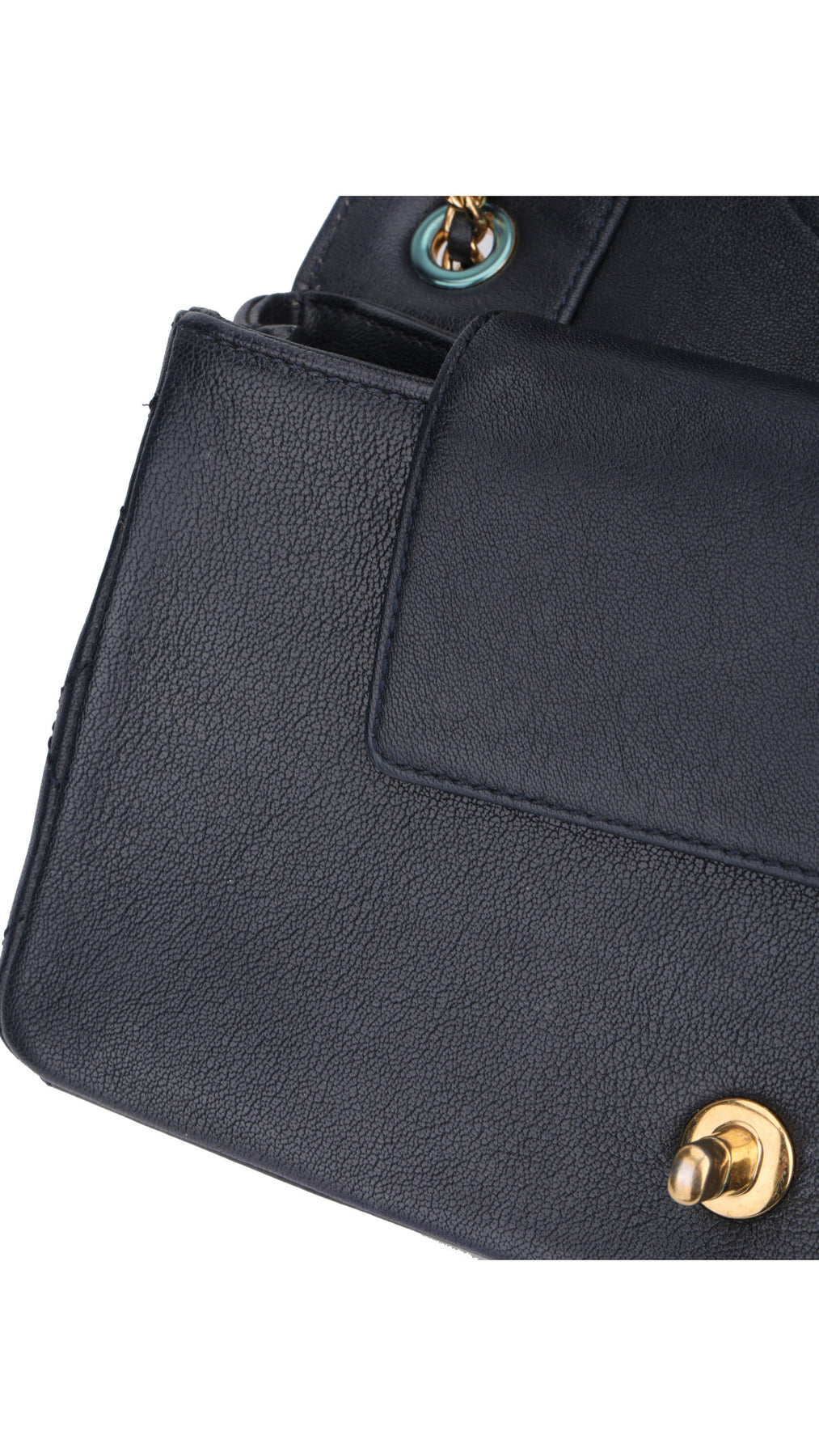 Chanel Mademoiselle Flap Bag Medium - Mörkblå