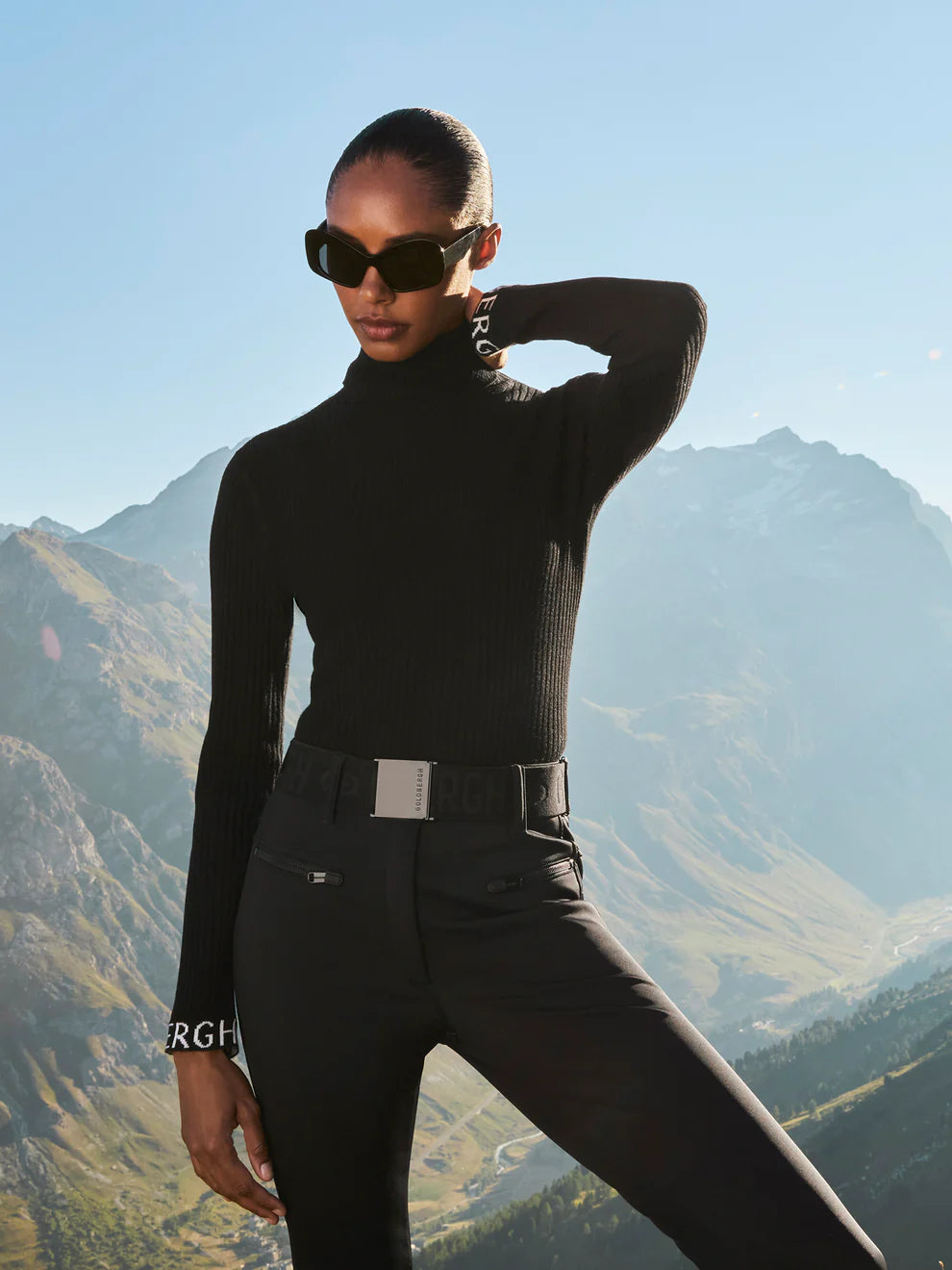 Mira Long Sleeve Knit Sweater - Svart