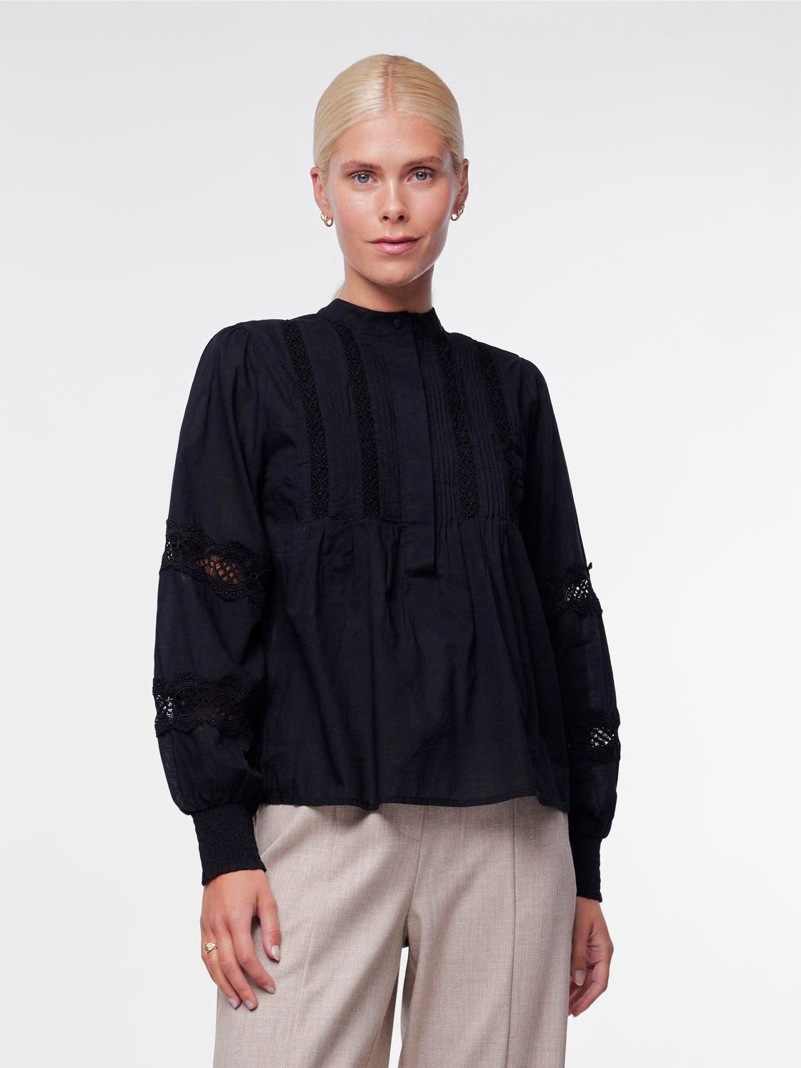Yasnelsa Ls Top S. - Black