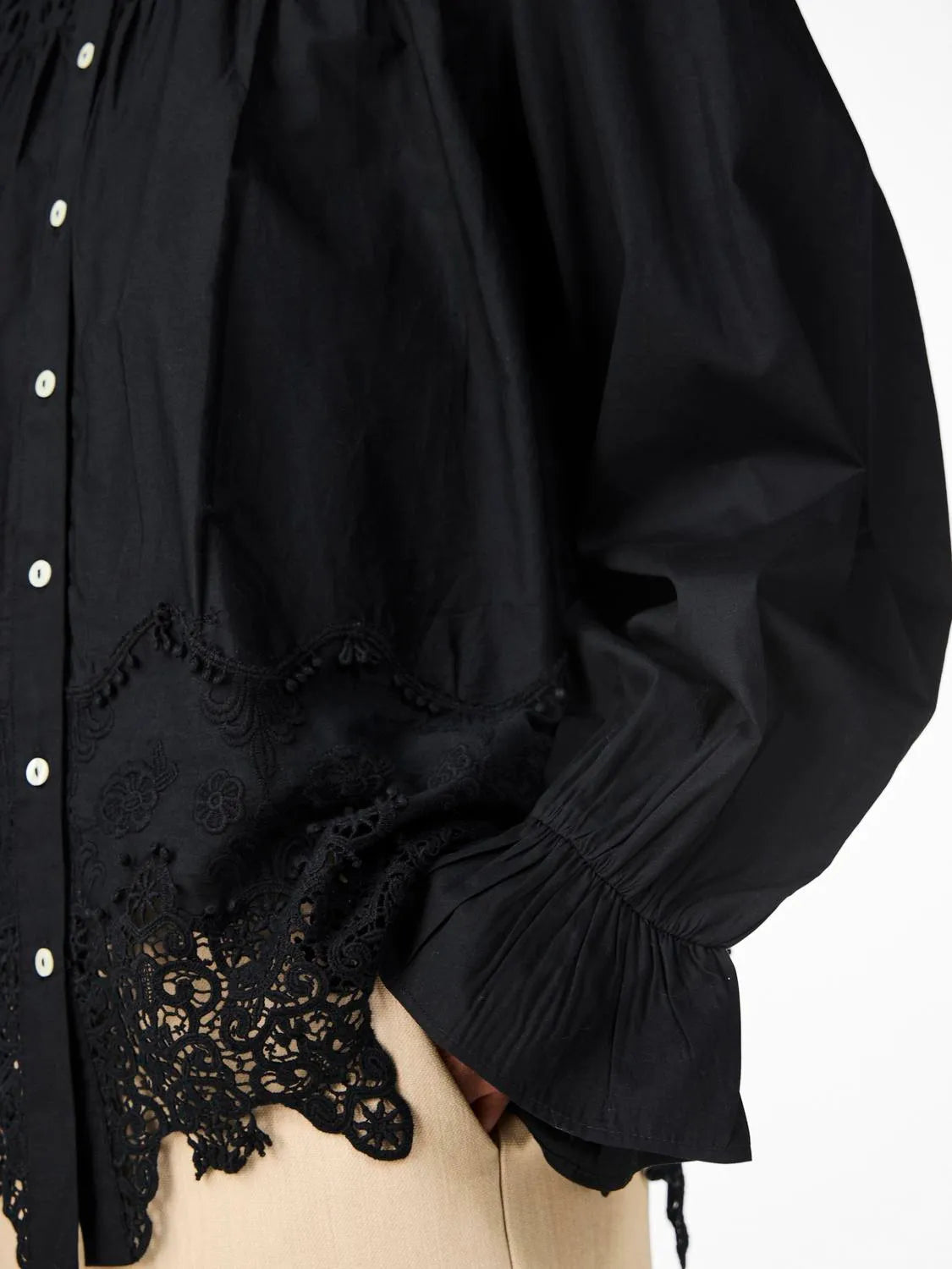 Yasobea Ls Shirt - Black