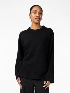 Yasemilie O-Neck Knit Pullover - Black