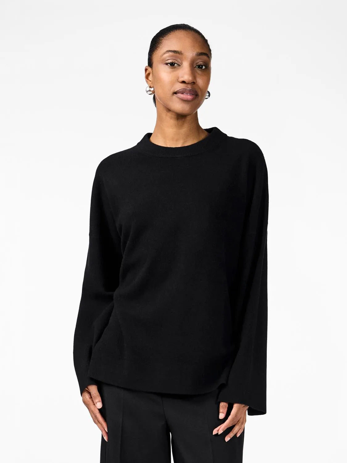 Y.A.S Yasemilie O-Neck Stickad Tröja - Svart