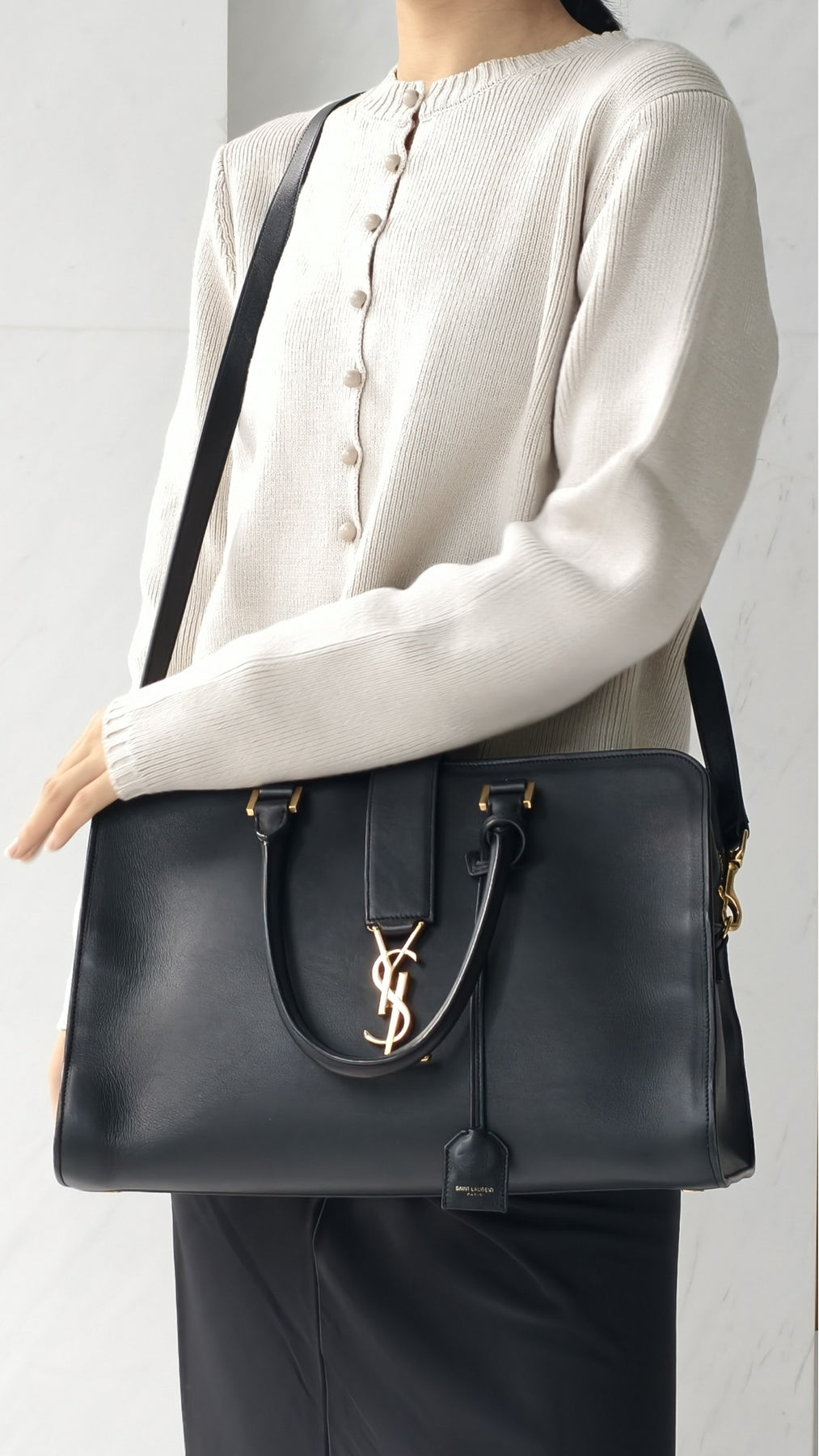 Saint Laurent Cabas Bag Medium - Svart