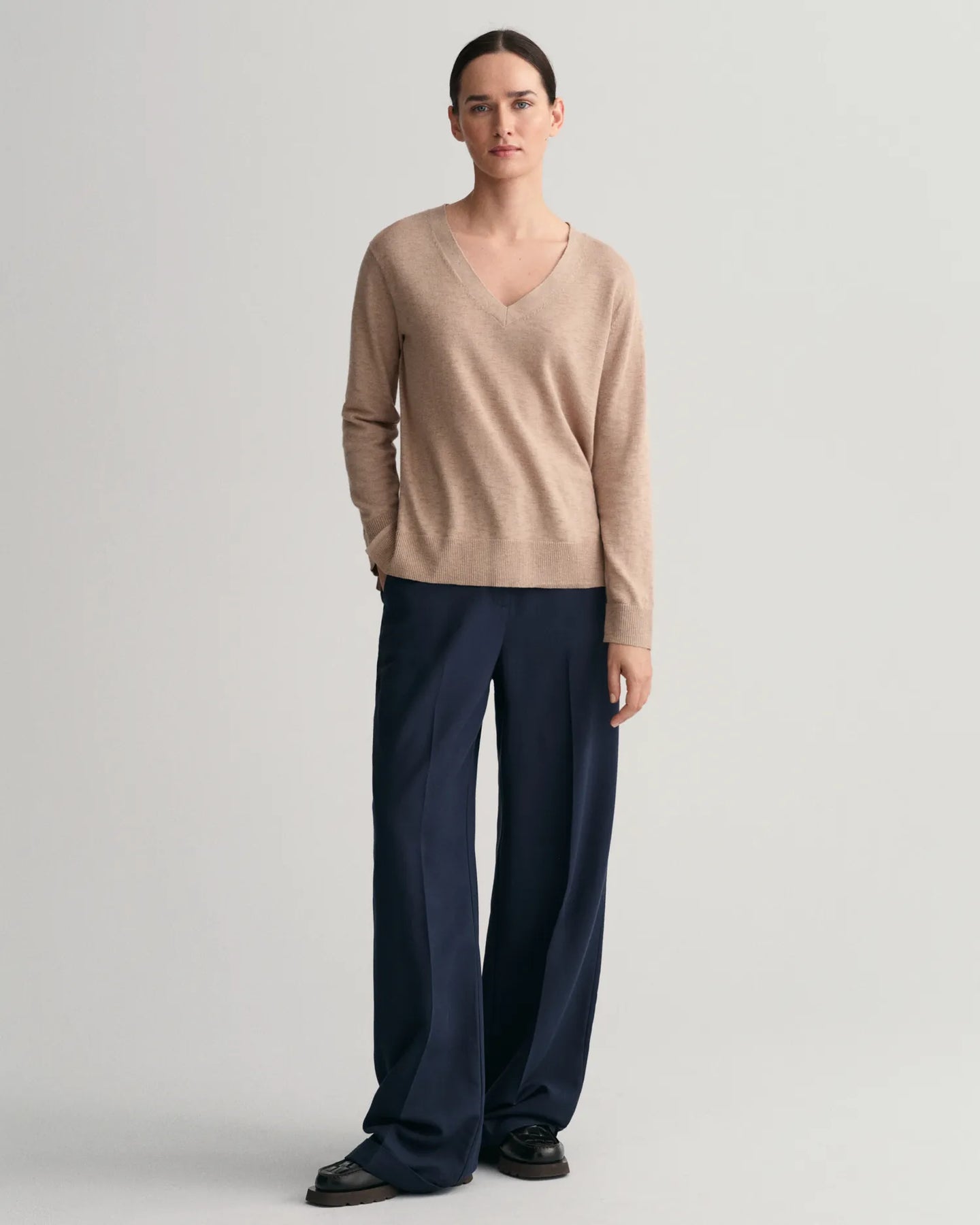 Linen-Blend V-Neck - Horn Beige