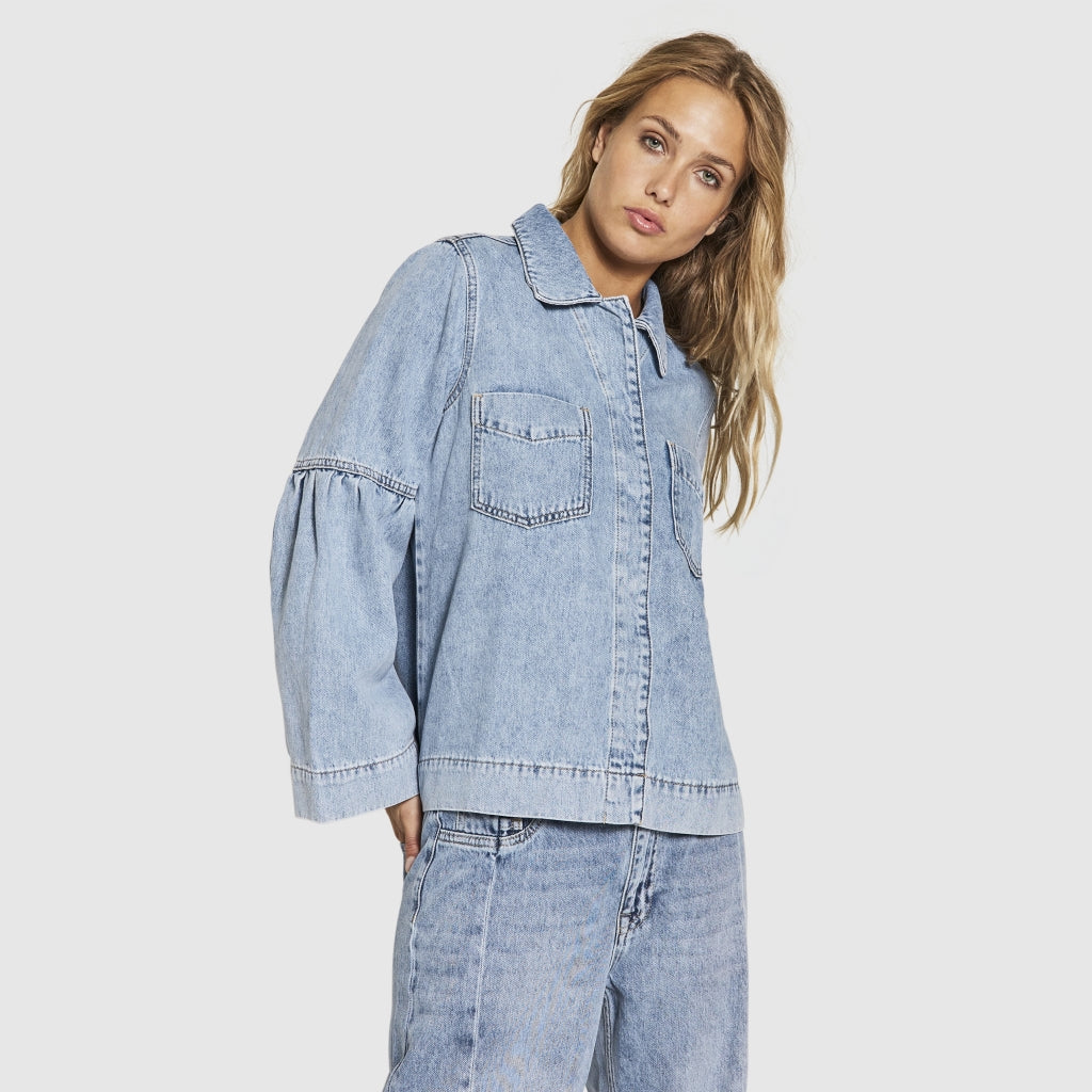 Hannali Denim Jacket - Light Blue Wash