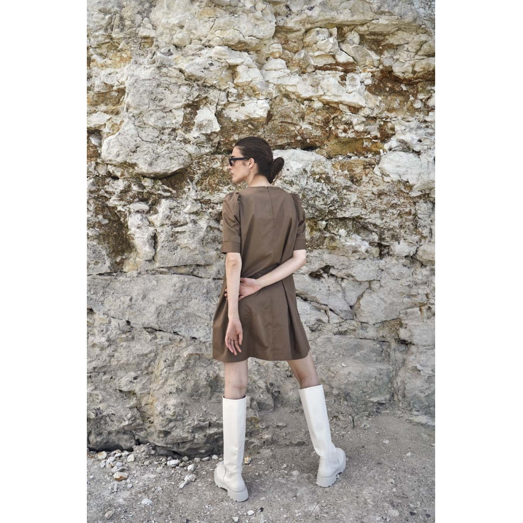 Billie O-Neck Klänning - Taupe