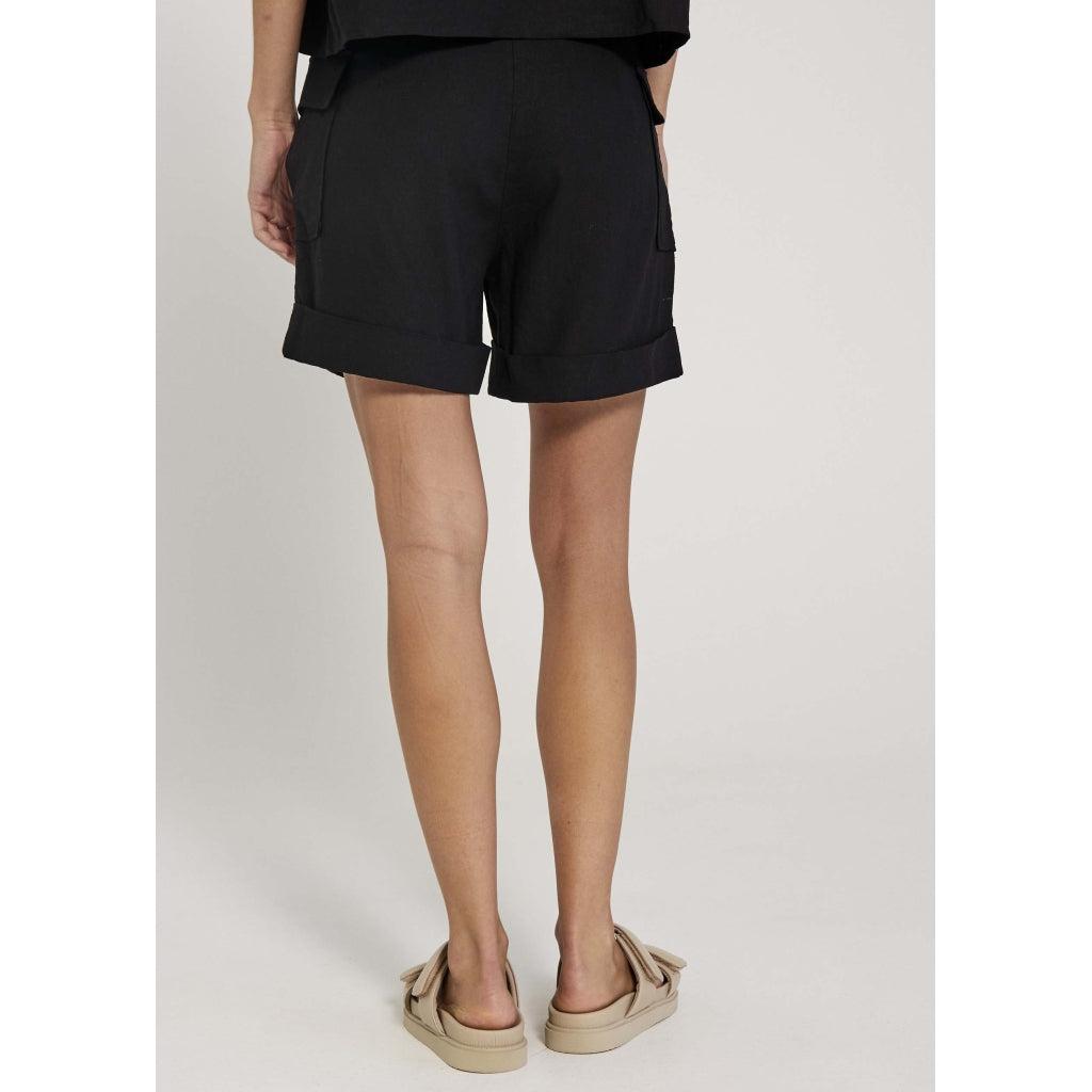 Esi Pocket Shorts - Black