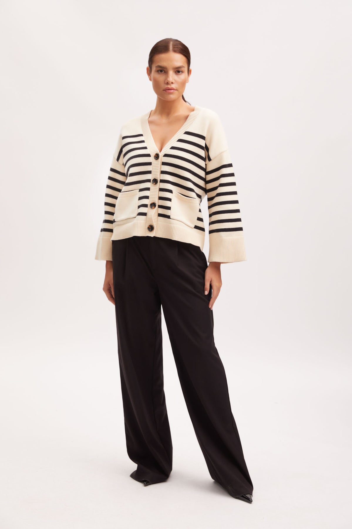 EmblaGZ Cardigan - Black/Off White