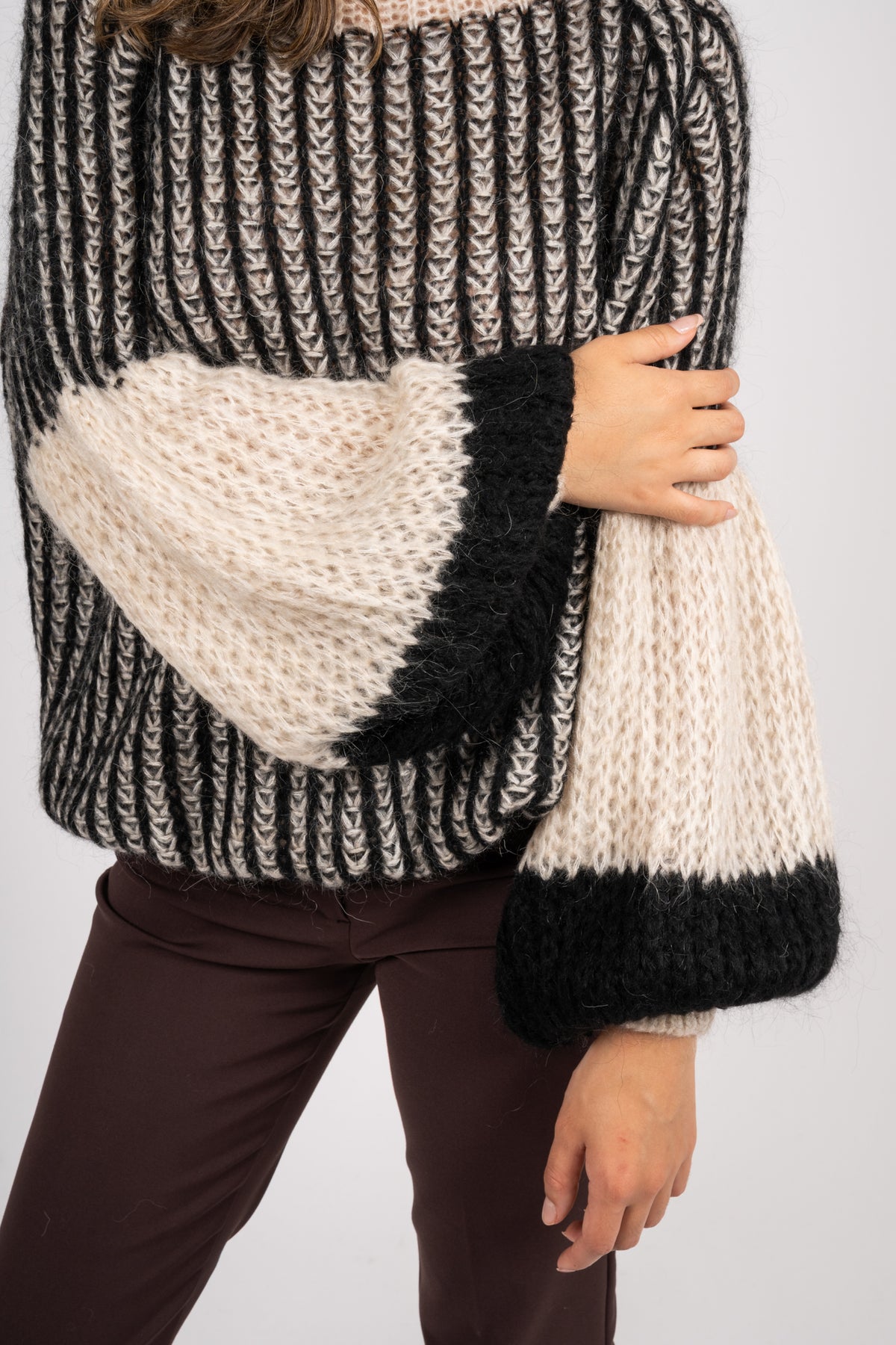 Liana Knit Sweater - Cream/Black