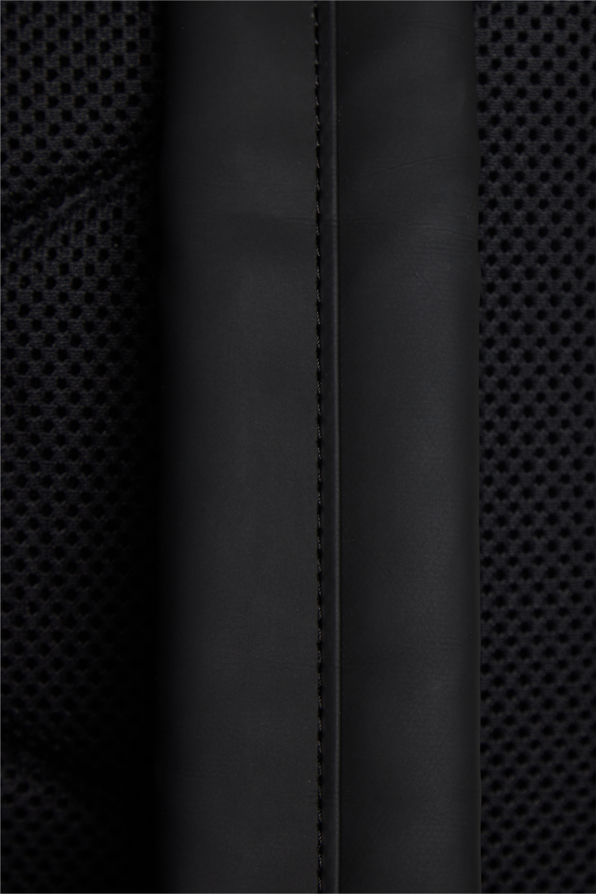Book Backpack - Svart