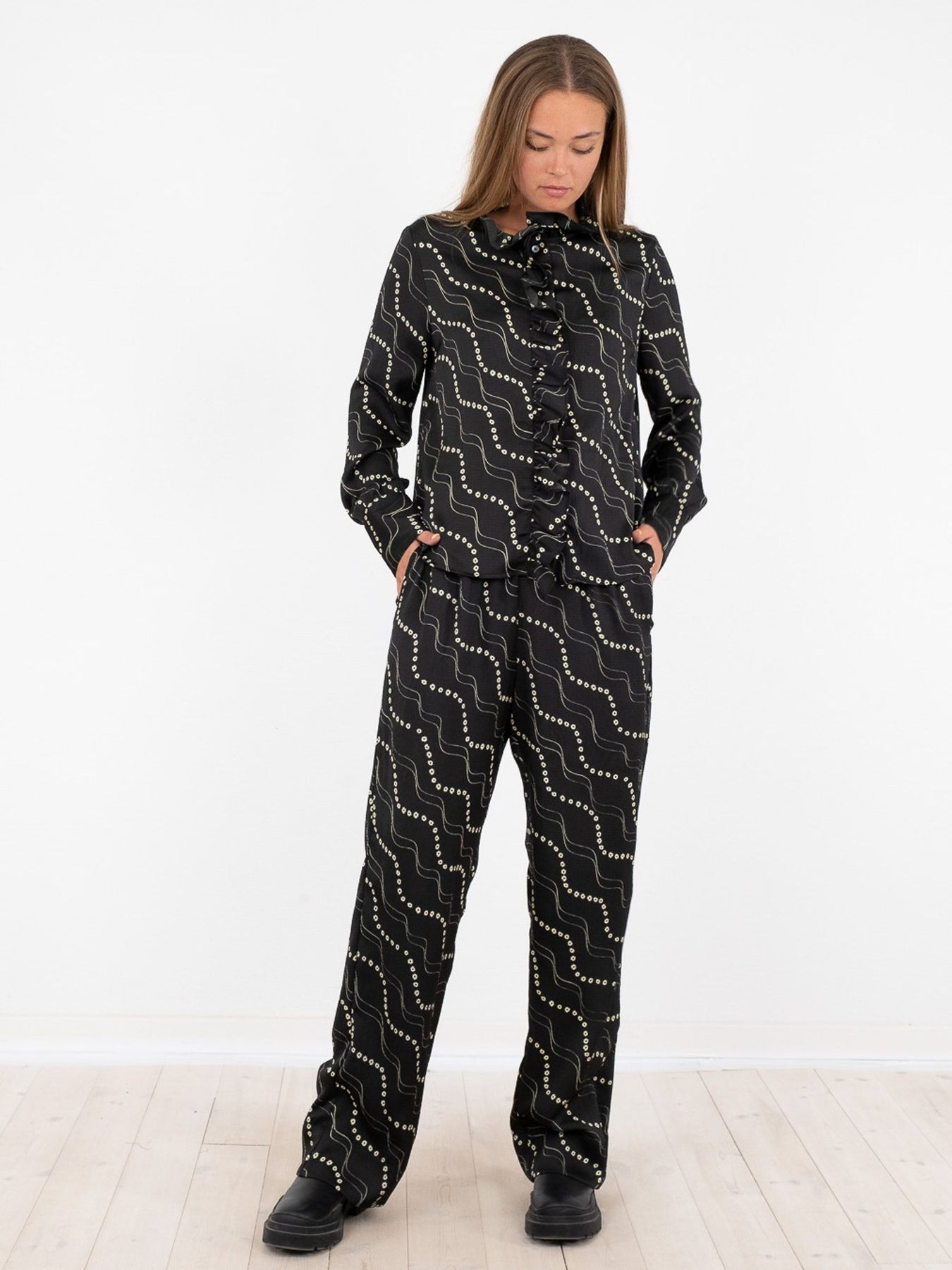 Baxter Flower Stripe Shirt - Black