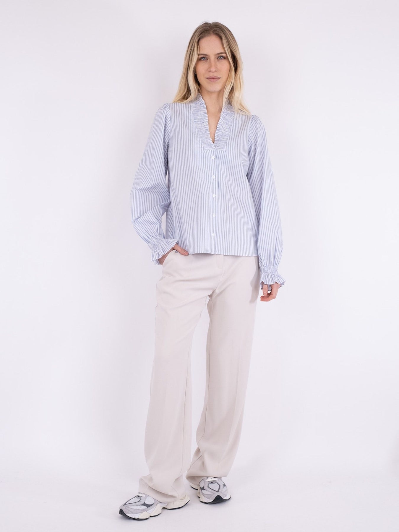 Brielle Stripe Shirt - White/Light Blue