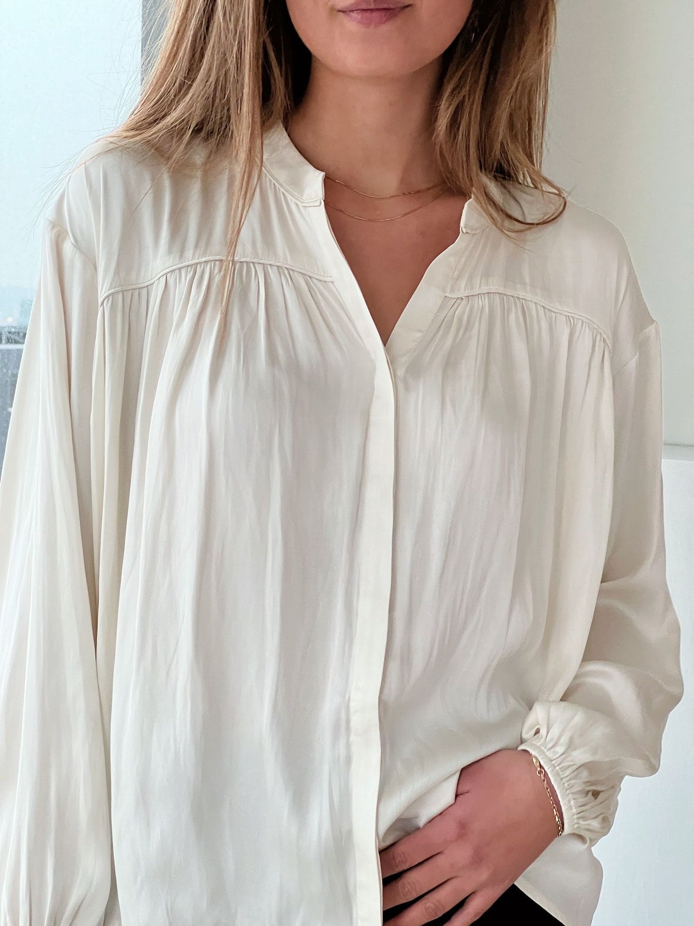 Binnet Satin Blouse - Off White