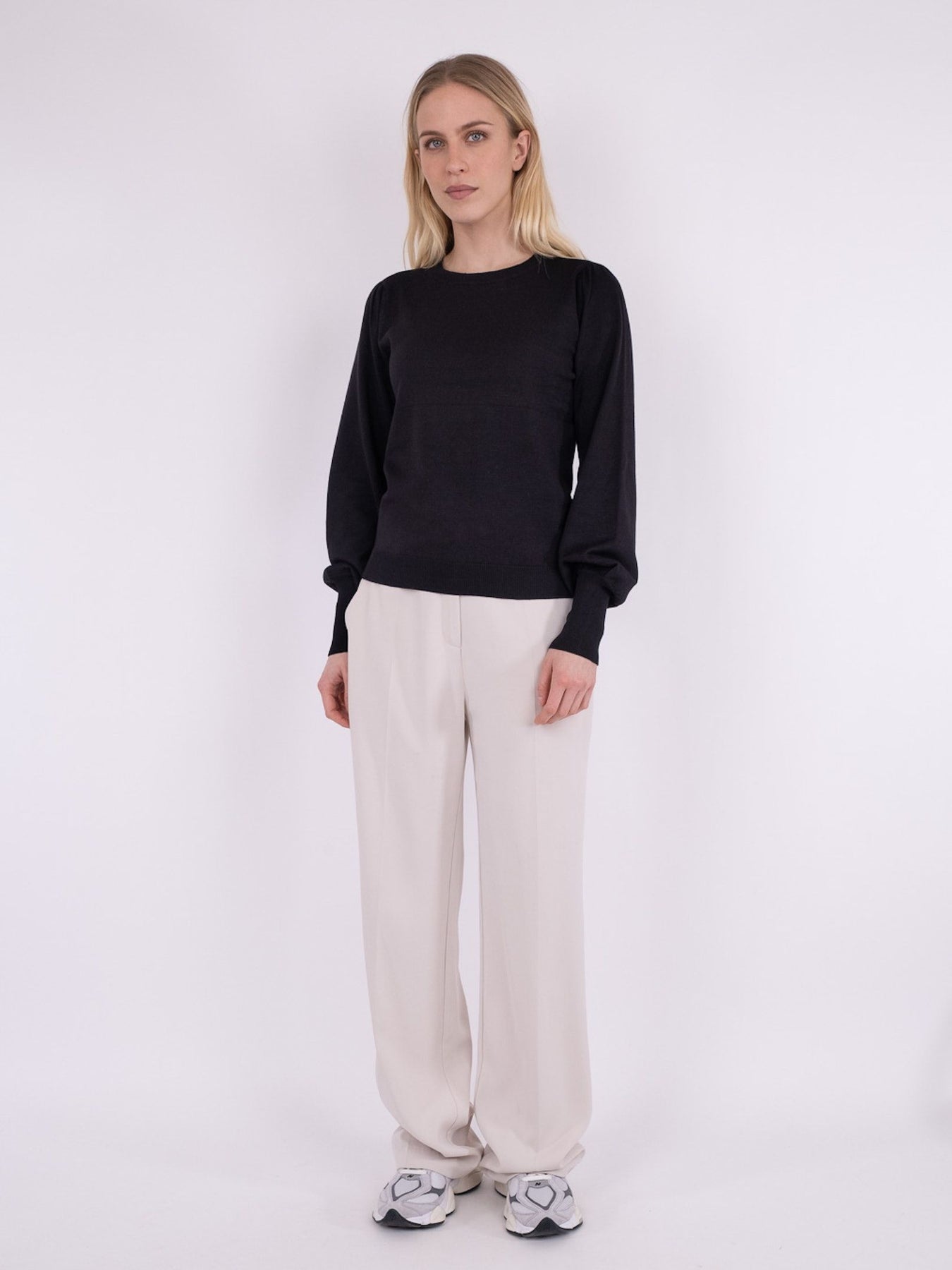 Magdalena Solid Knit Blouse - Black
