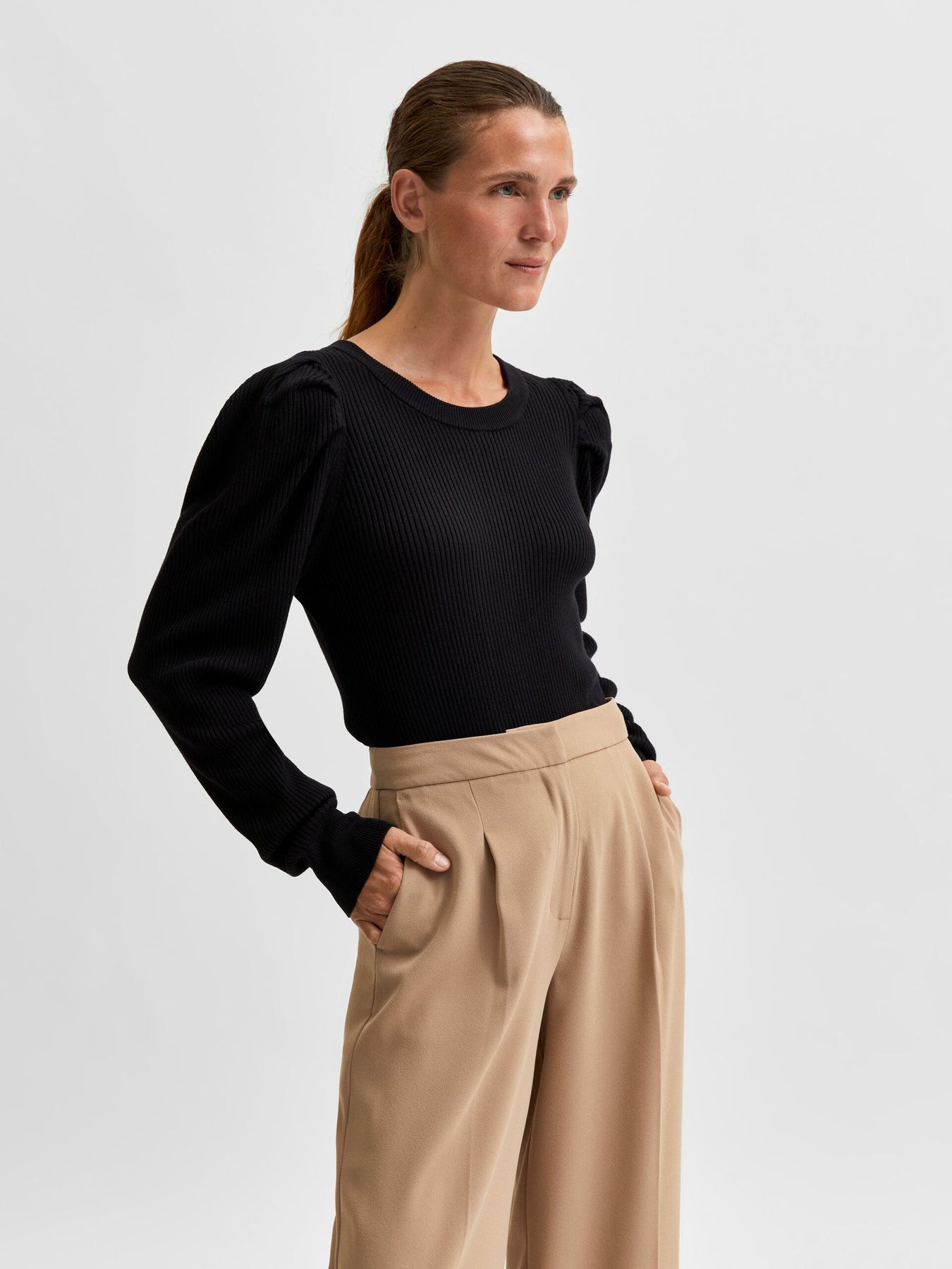 Isla Ls Knit O-Neck - Black