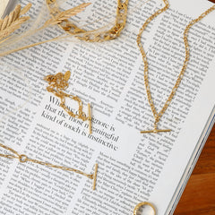T-Bar Fiagaro Necklace - Pale Gold